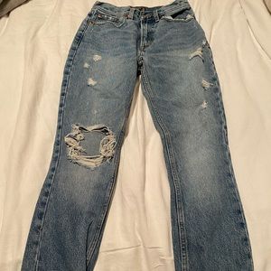 Abercrombie & Fitch High Rise Mom Jean